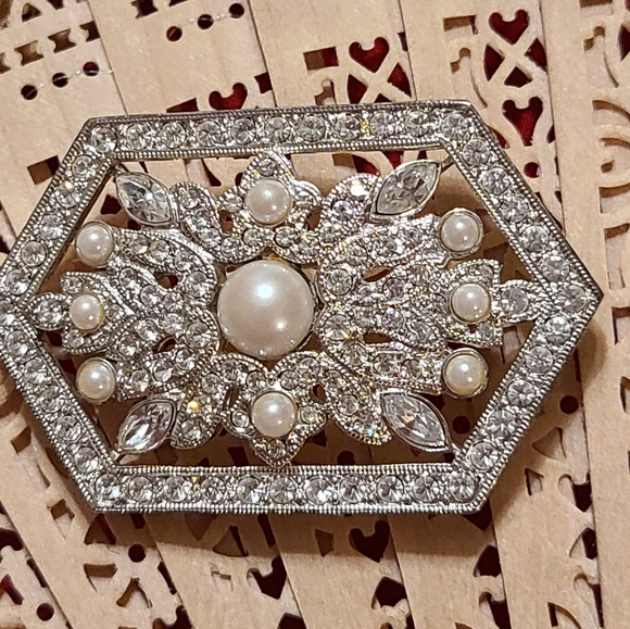 Vintage Jewelry - Vintage Brooch for sale